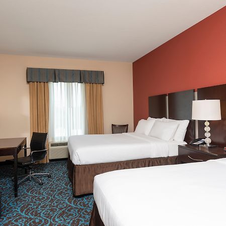 Holiday Inn Express & Suites - New Philadelphia Southwest, An Ihg Hotel Exterior foto